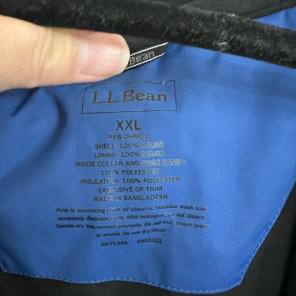 LL BEAN Men's Waterproof “Rugged Ridge Parka”. Color: Navy/blue Size: XXL - Picture 16 of 16